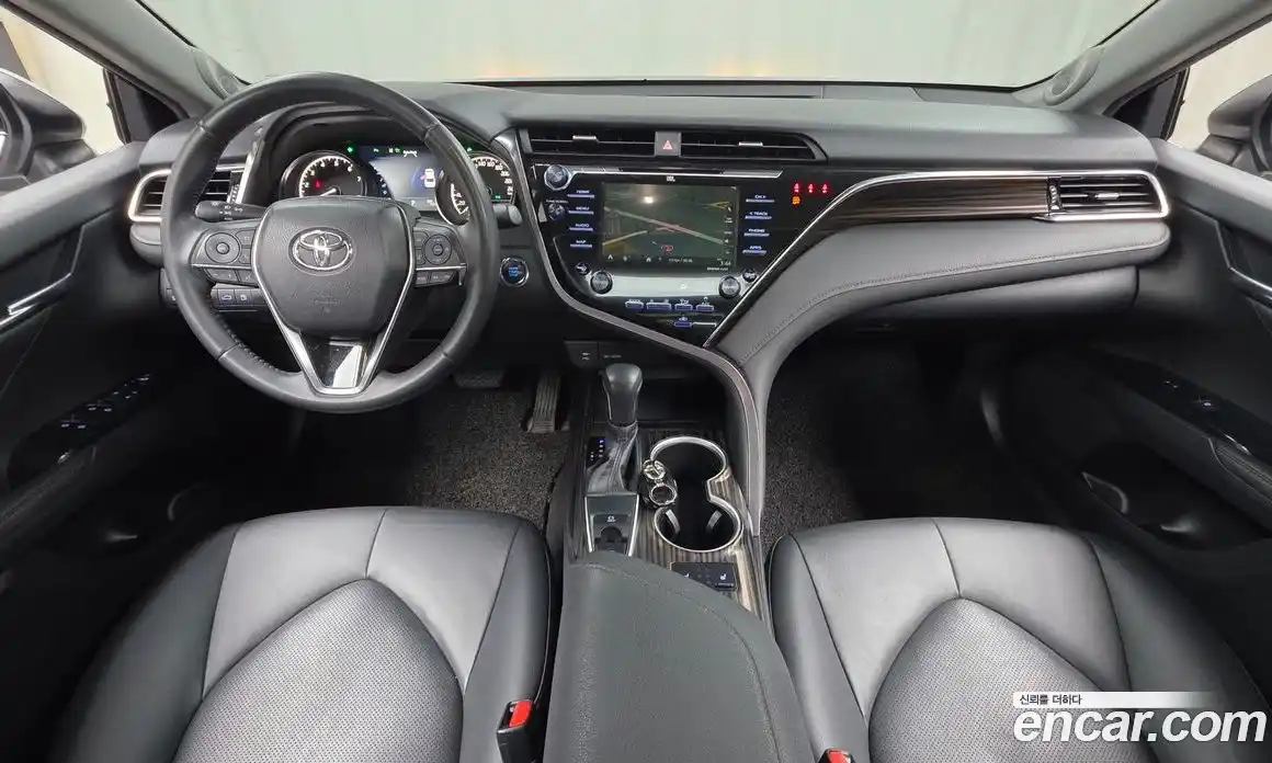 Toyota Camry 2018 2.5 гидро, фото 10
