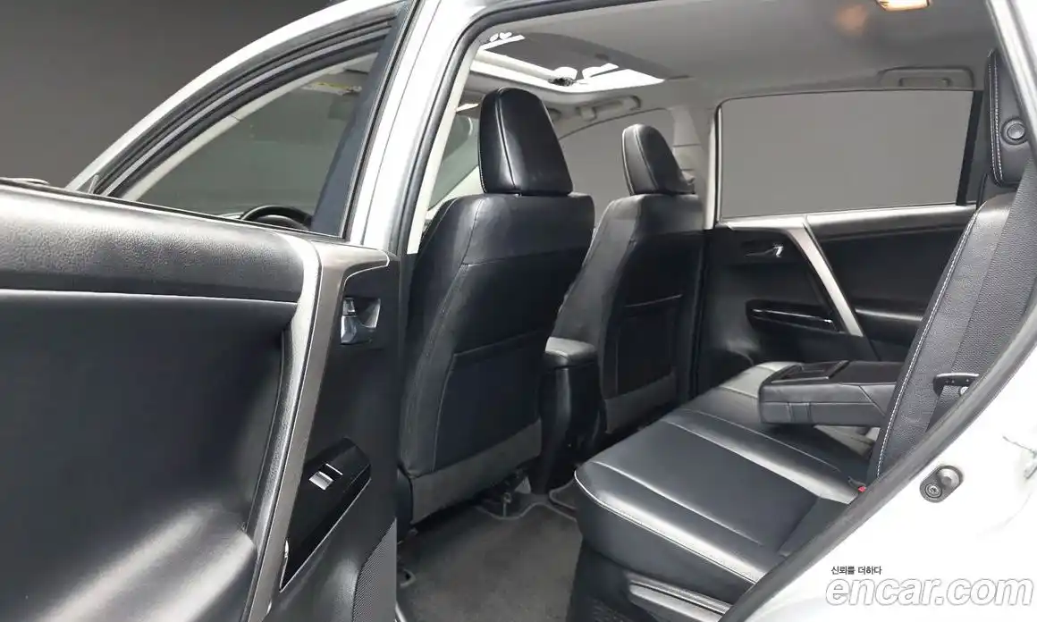 Toyota RAV4 2016 2.5 гидро, фото 11