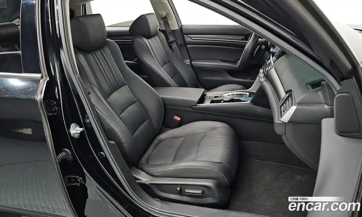Honda Accord 2021 2.0 гидро в Москве, фото 17