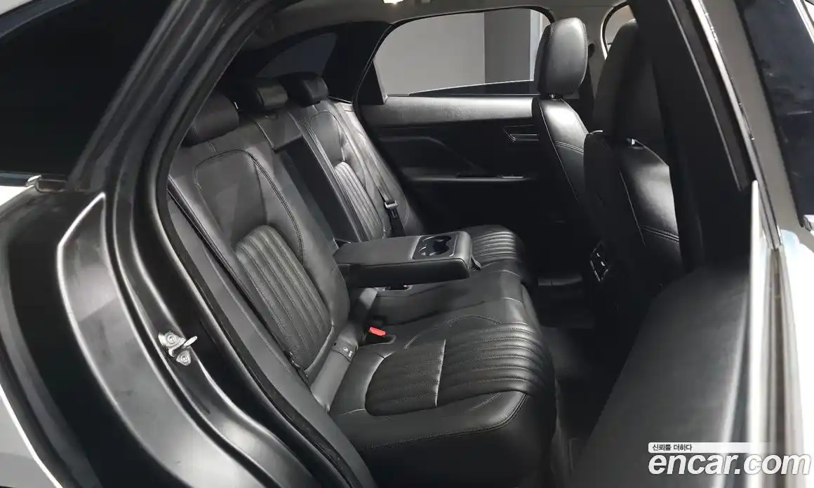 Jaguar F-Pace 2018 2.0 гидро, фото 12