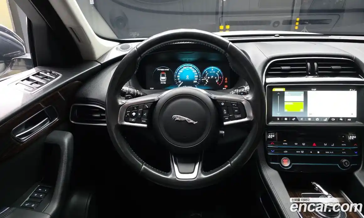 Jaguar F-Pace 2018 2.0 гидро, фото 13