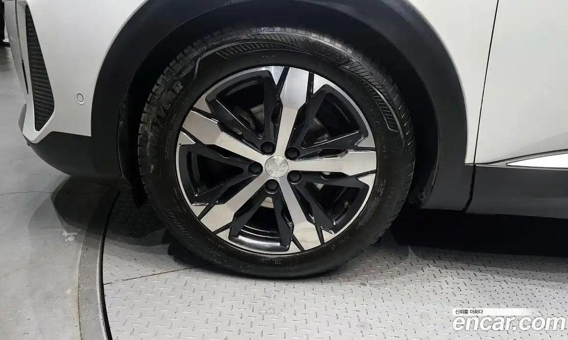 Peugeot 5008 2022 1.5 гидро в Москве, фото 5