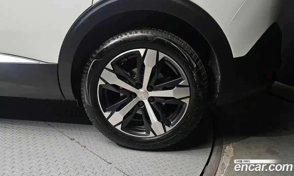 Peugeot 5008 2022 1.5 гидро в Москве, фото 7