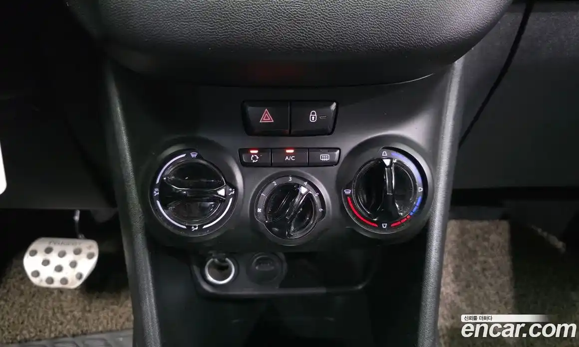 Peugeot 208 2015 1.4 гидро в Москве, фото 16