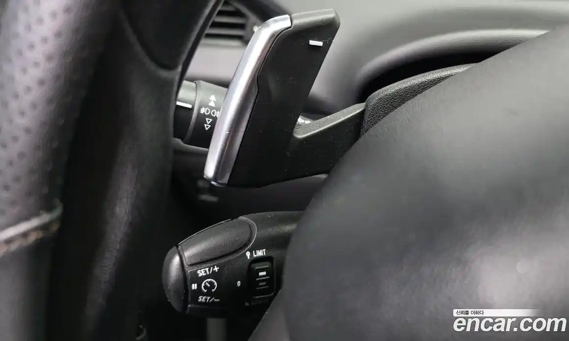 Peugeot 208 2015 1.4 гидро в Москве, фото 18