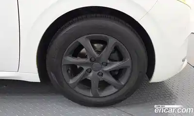 Peugeot 208 2015 1.4 гидро в Москве, миниатюра 5
