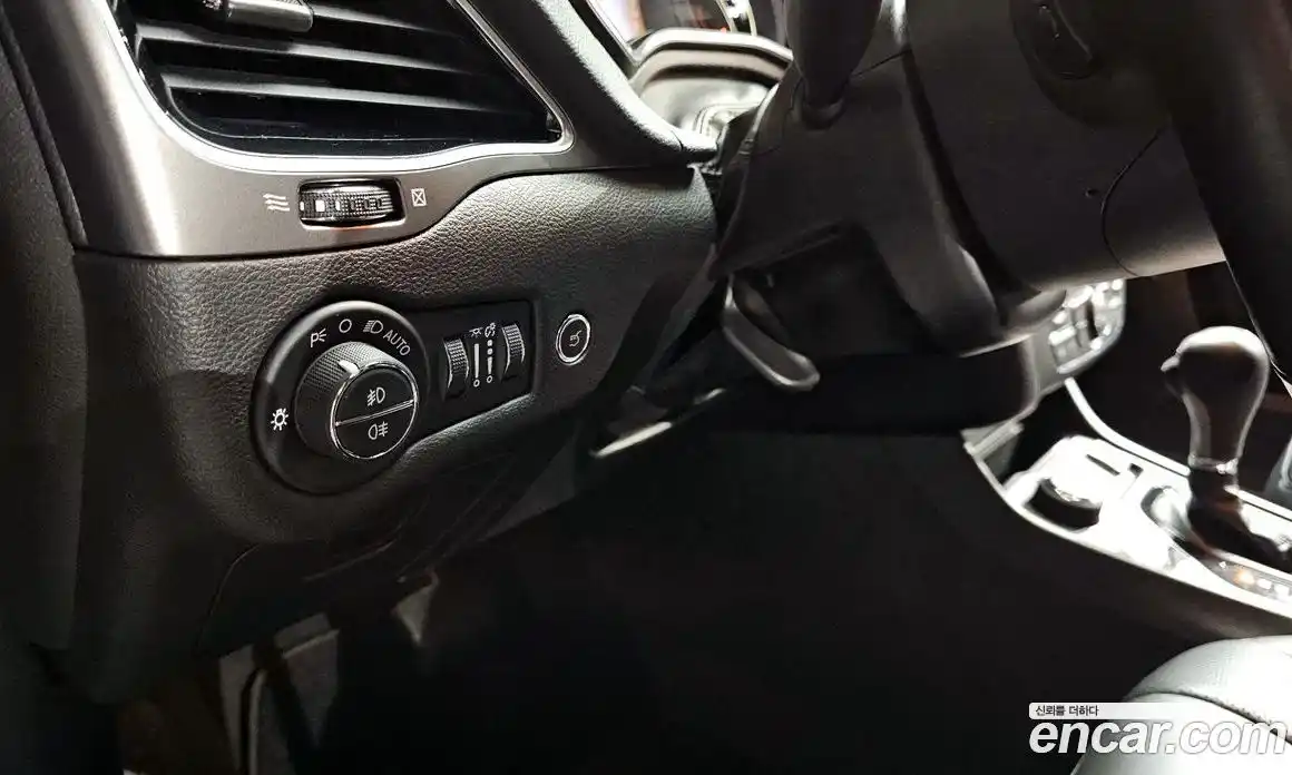 Jeep Cherokee 2020 2.4 гидро в Москве № 215461, фото 13