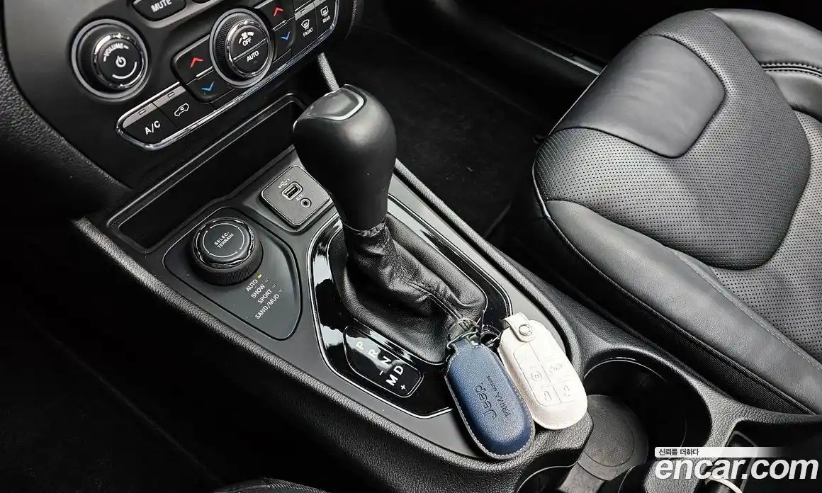 Jeep Cherokee 2020 2.4 гидро в Москве № 215461, фото 9