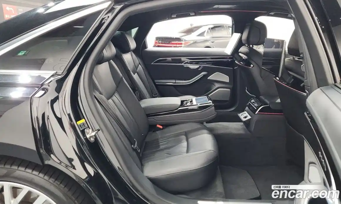 Audi A8 2021 3.0 гидро в Москве, фото 12