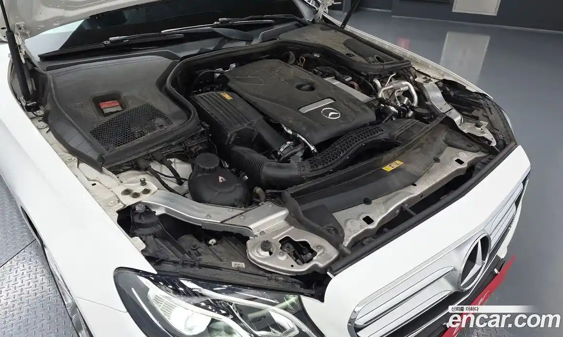 Mercedes-Benz E-Class 2018 2.0 гидро в Москве № 160951, фото 6