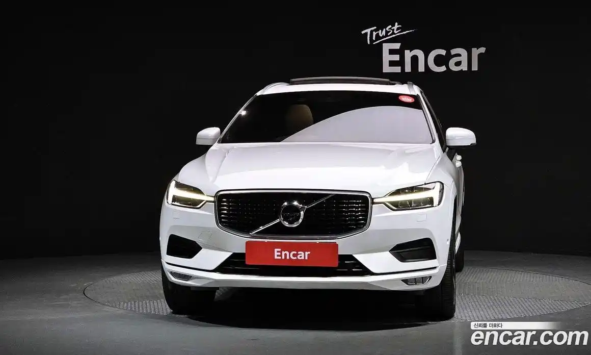 Volvo XC60 2020 2.0 гидро в Москве № 164642, фото 3