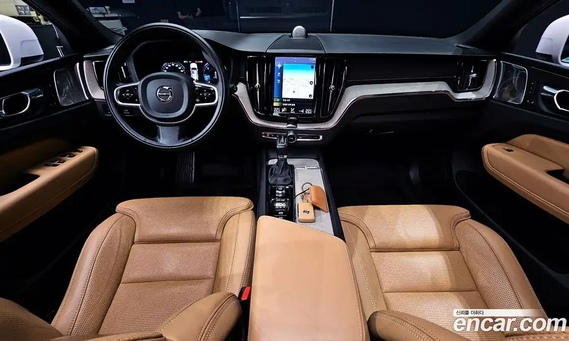 Volvo XC60 2020 2.0 гидро в Москве № 164642, фото 7