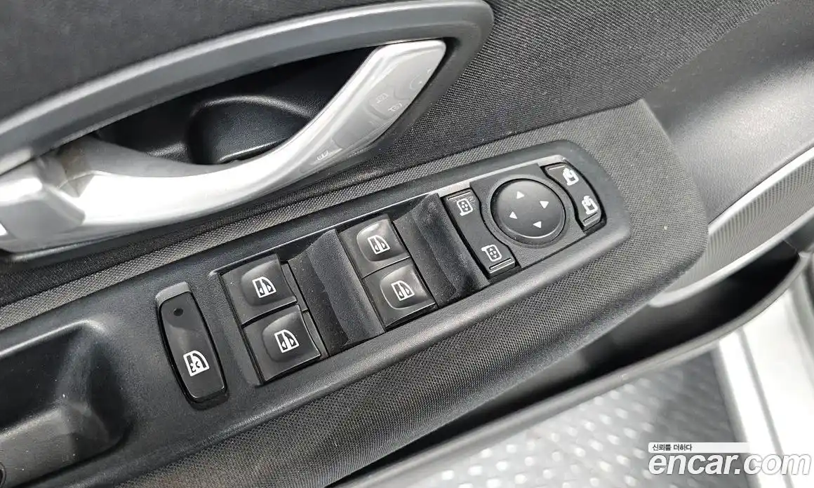 Renault SM3 2014 1.6 гидро в Москве № 181464, фото 14