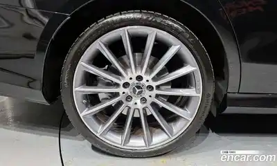 Mercedes-Benz E-Class 2022 2.0 гидро, миниатюра 5