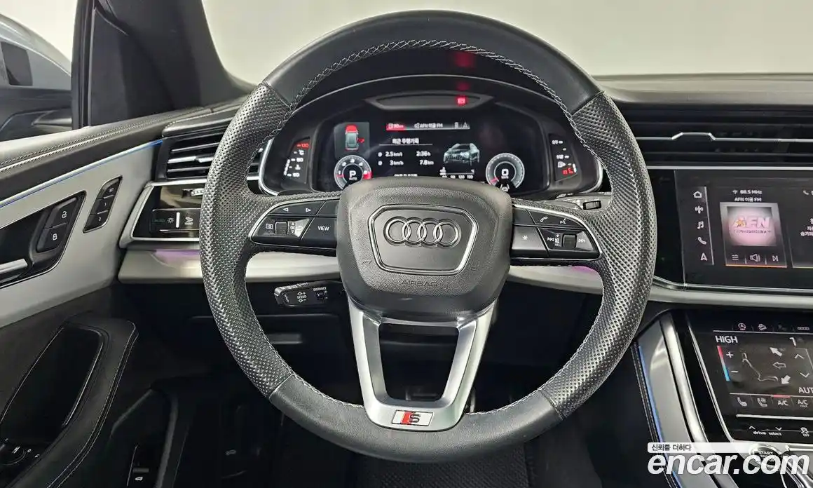 Audi Q8 2021 3.0 гидро в Москве № 196361, фото 13