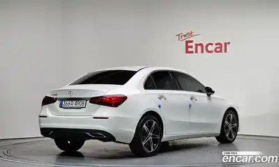 Mercedes-Benz A-Class 2024 2.0 гидро в Москве № 2122831, миниатюра 2