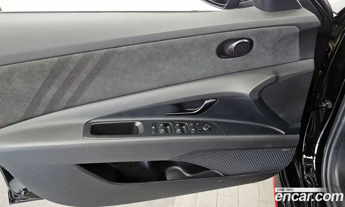 Hyundai Avante 2024 2.0 механика в Москве, фото 14