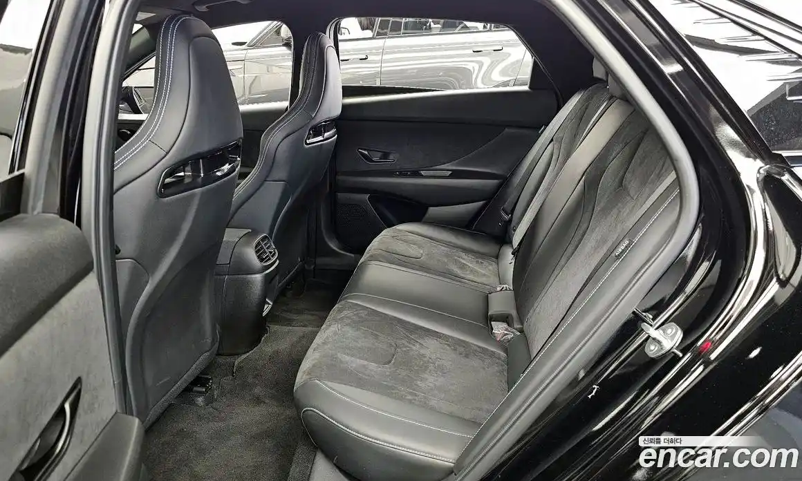 Hyundai Avante 2024 2.0 механика в Москве, фото 16