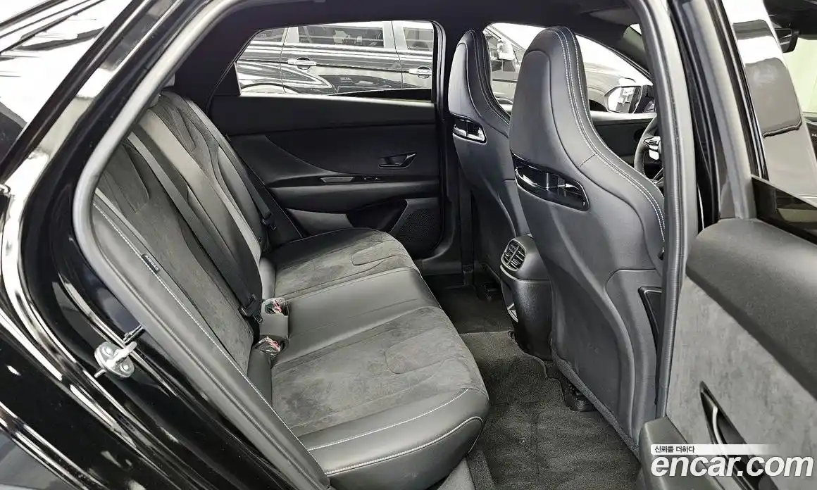 Hyundai Avante 2024 2.0 механика в Москве, фото 18