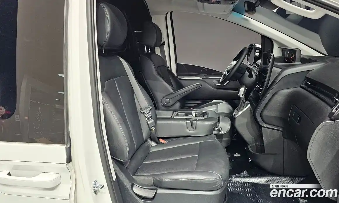 Hyundai Staria 2025 3.5 гидро в Москве, фото 16