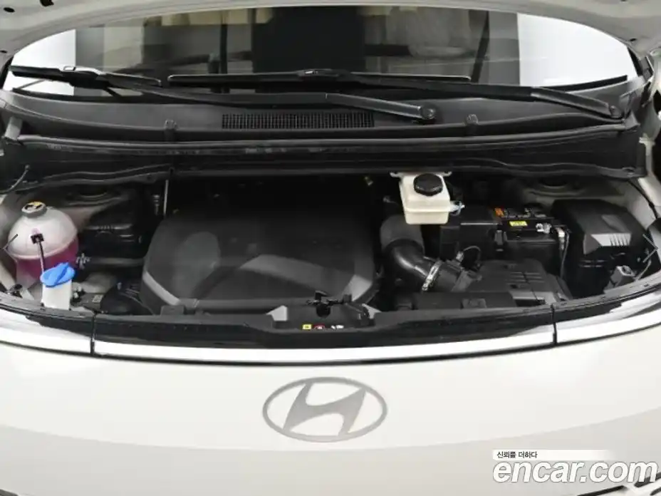 Hyundai Staria 2024 2.2 гидро в Москве, фото 6