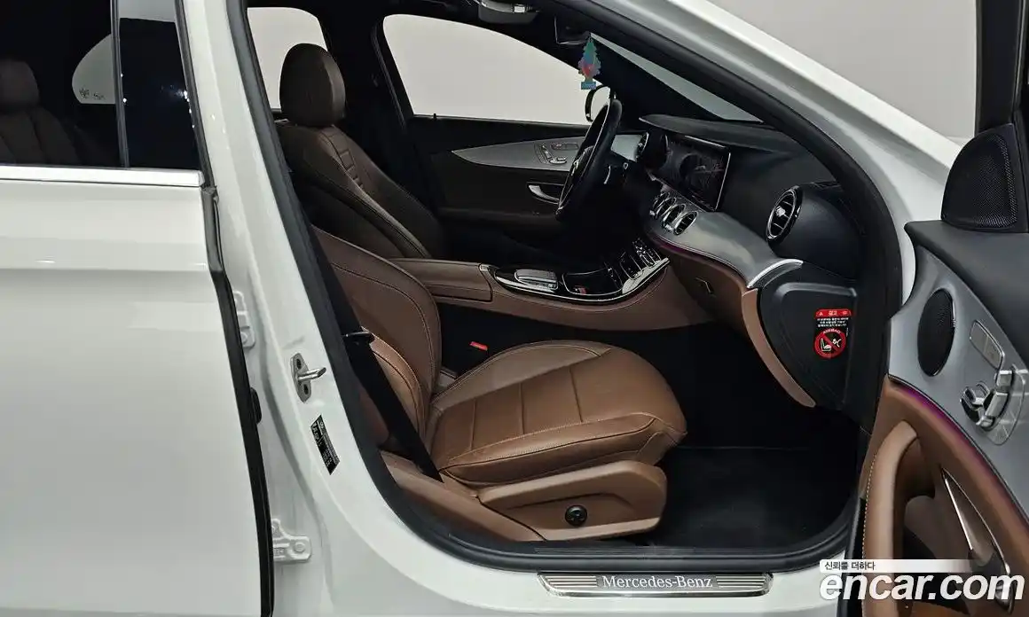 Mercedes-Benz E-Class 2021 2.0 гидро в Москве № 2123500, фото 16