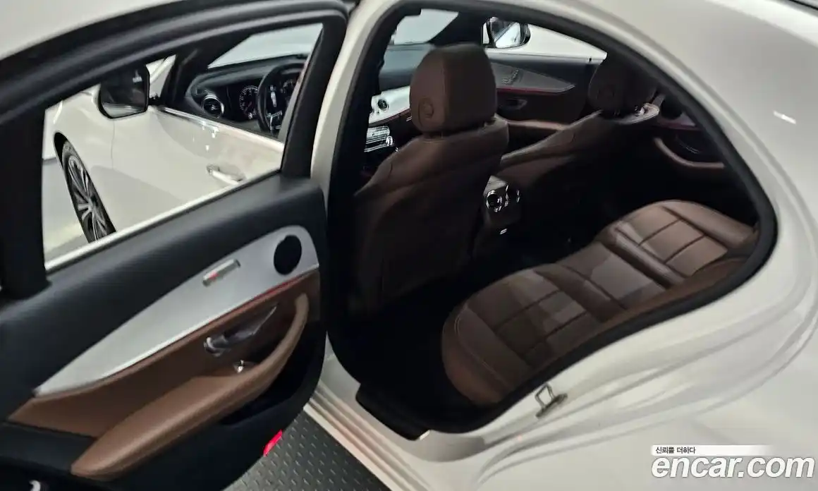 Mercedes-Benz E-Class 2021 2.0 гидро в Москве № 2123500, фото 18