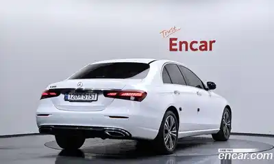 Mercedes-Benz E-Class 2021 2.0 гидро в Москве № 2123500, миниатюра 2