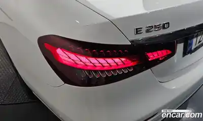 Mercedes-Benz E-Class 2021 2.0 гидро в Москве № 2123500, миниатюра 9
