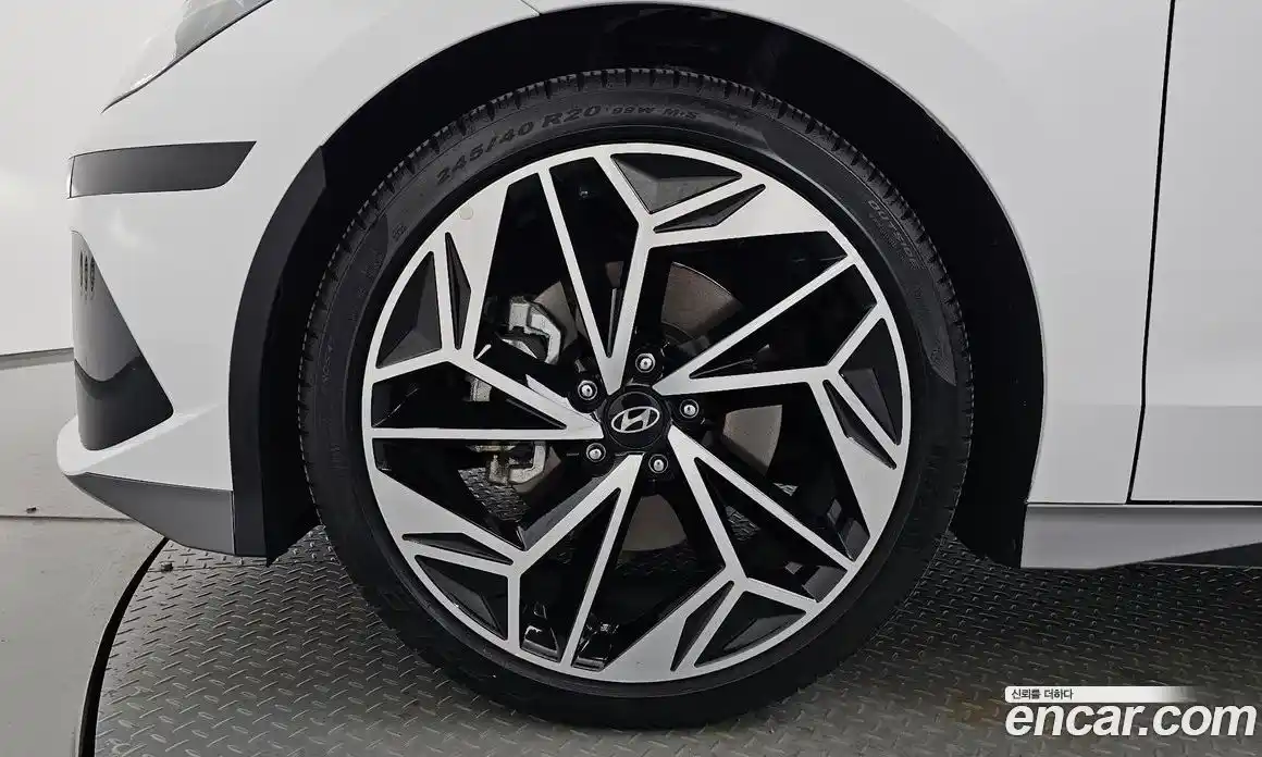 Hyundai Ioniq 6 2022 0.1 гидро в Москве № 2123537, фото 4