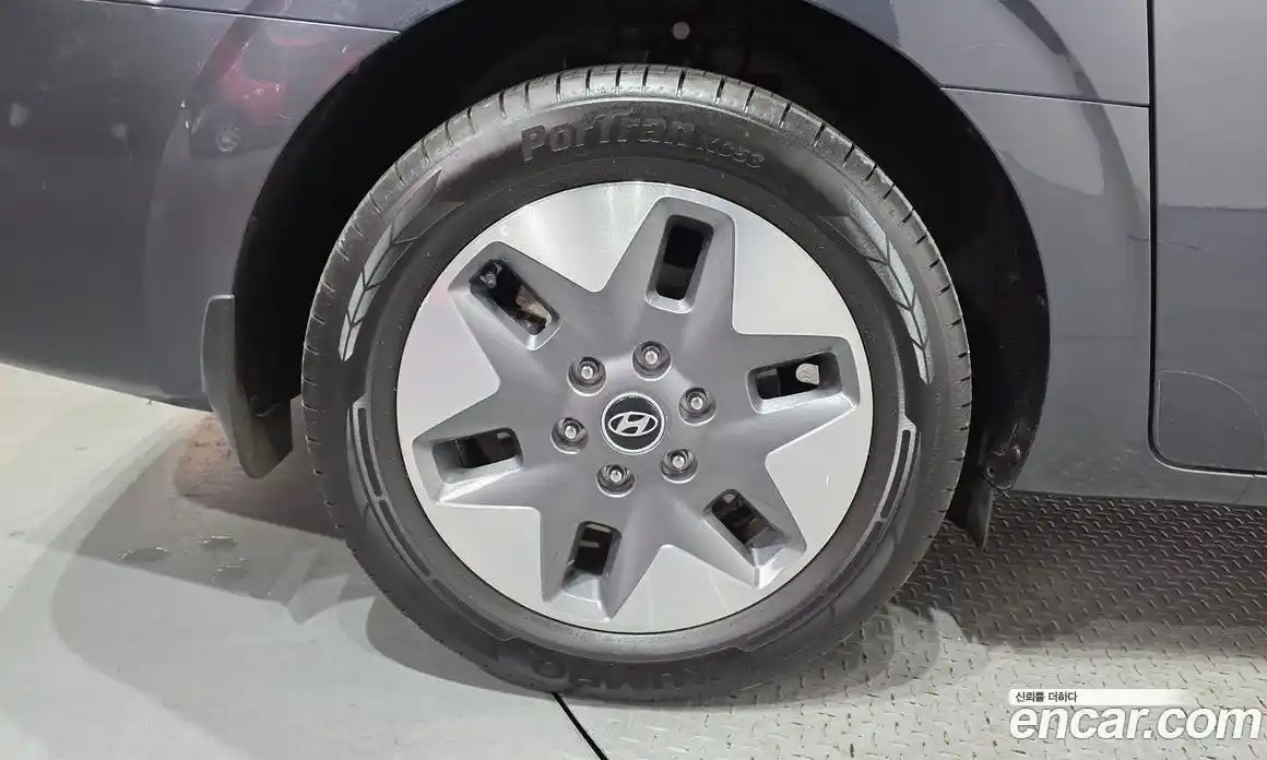 Hyundai Staria 2021 2.2 гидро в Москве, фото 5