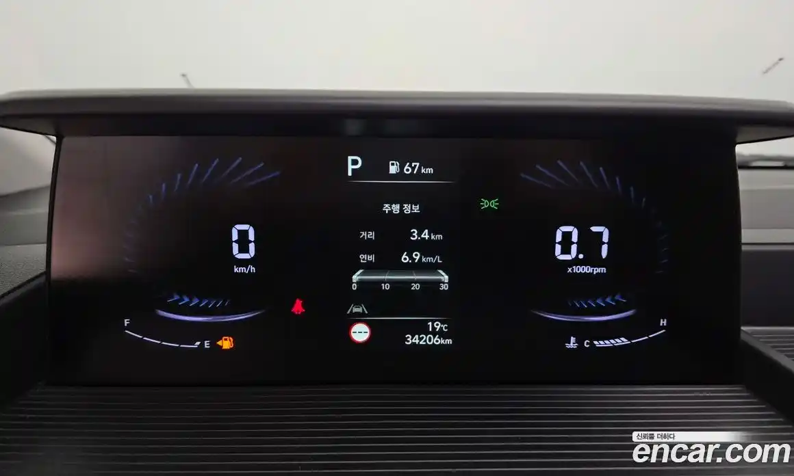Hyundai Staria 2021 2.2 гидро в Москве, фото 8