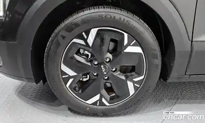 Kia Niro 2023 0.2 гидро в Москве № 2124191, миниатюра 5