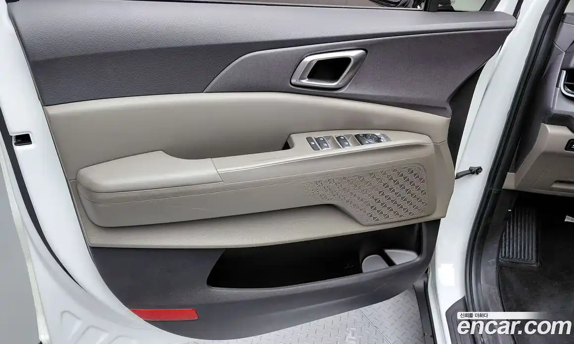Kia Canival 2023 3.5 гидро в Москве, фото 14