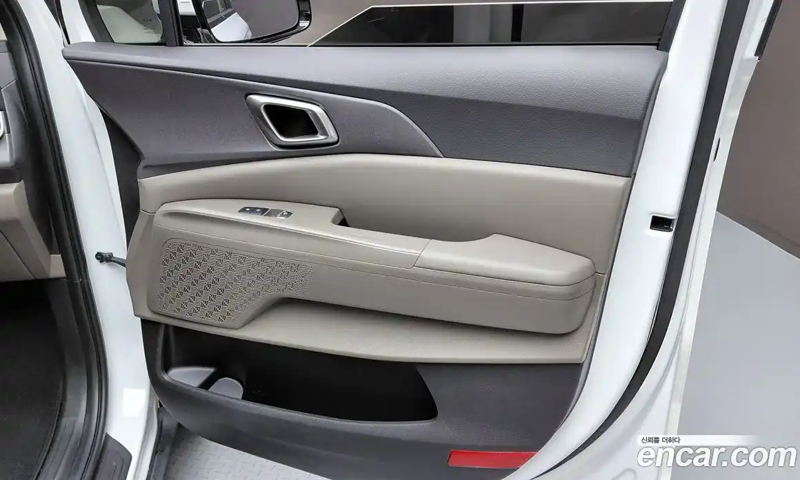 Kia Canival 2023 3.5 гидро в Москве, фото 15