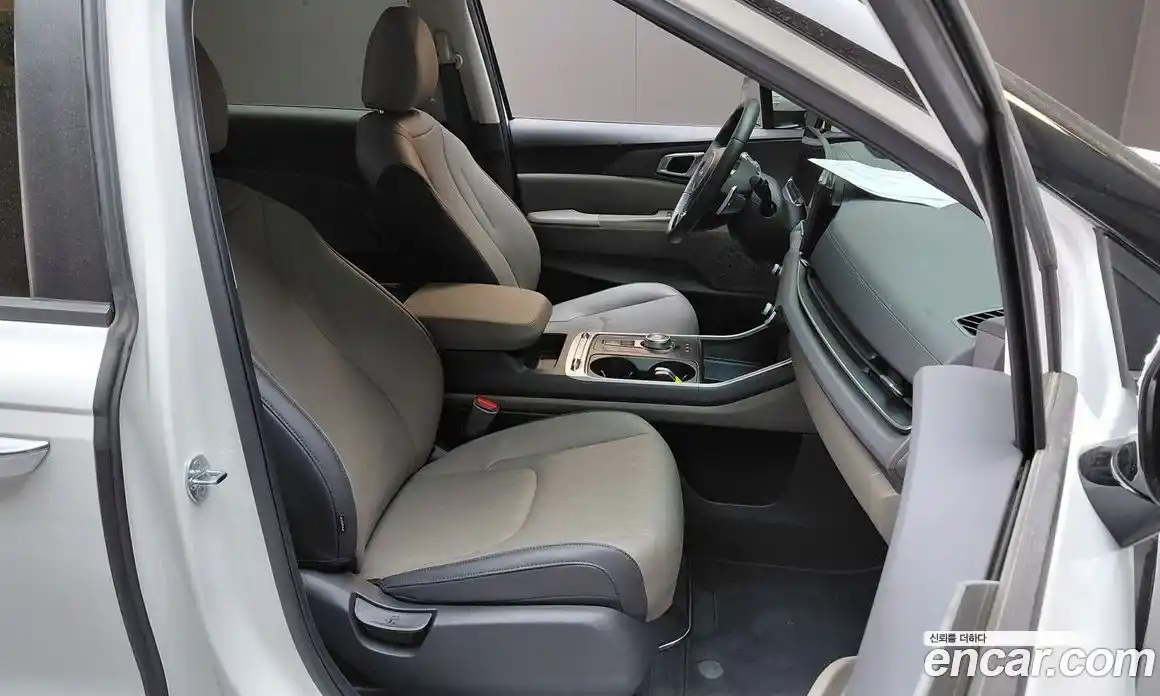 Kia Canival 2023 3.5 гидро в Москве, фото 18