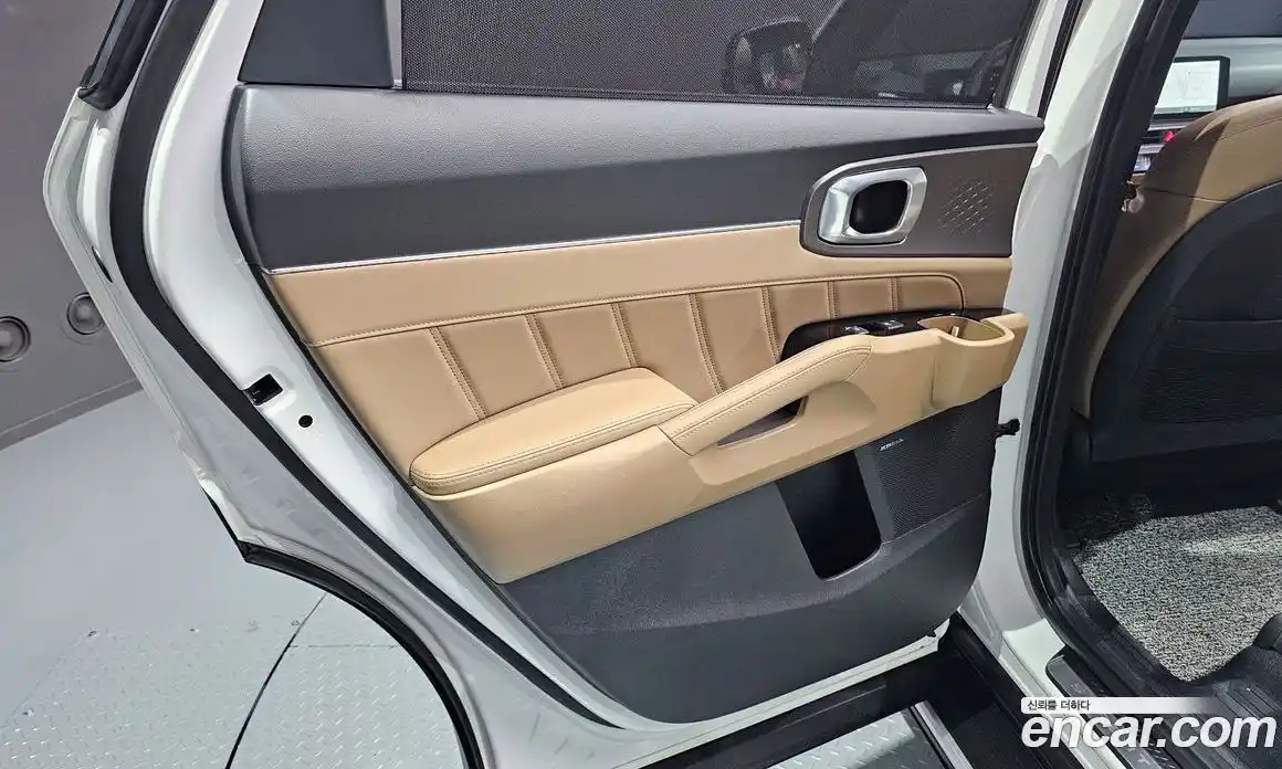 Kia Sorento 2024 1.6 гидро в Москве, фото 15
