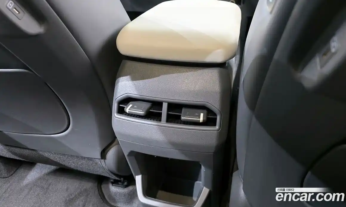Kia EV3 2024 0.2 гидро в Москве, фото 30