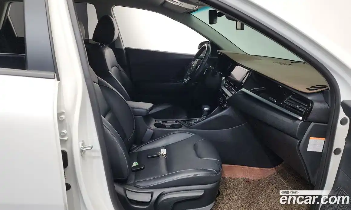 Kia Niro 2020 1.6 гидро в Москве, фото 15