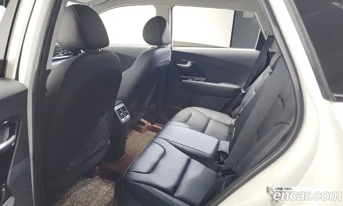 Kia Niro 2020 1.6 гидро в Москве, фото 25