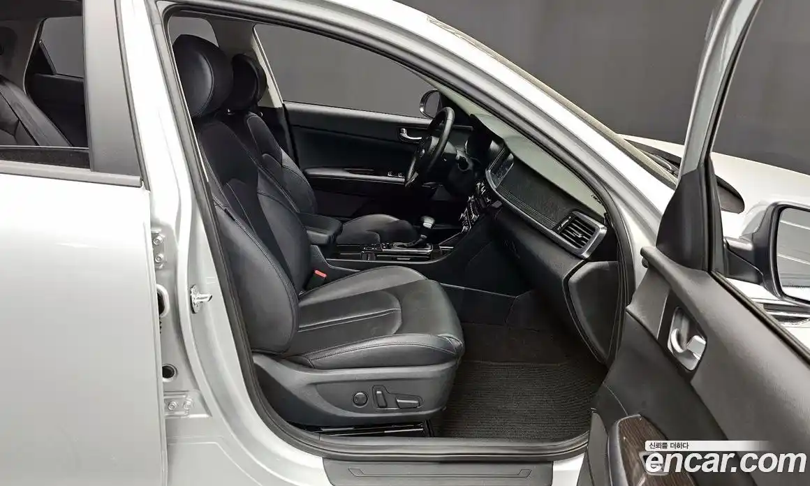 Kia K5 2017 2.0 гидро в Москве № 2124876, фото 16