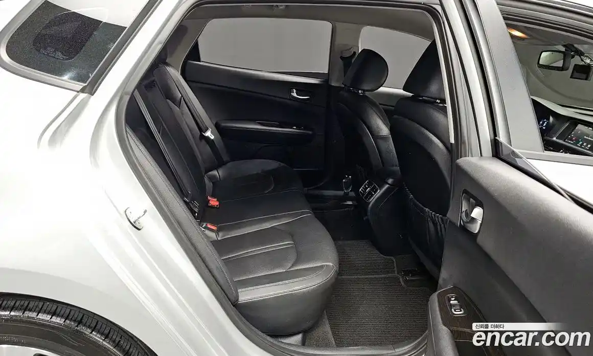Kia K5 2017 2.0 гидро в Москве № 2124876, фото 17