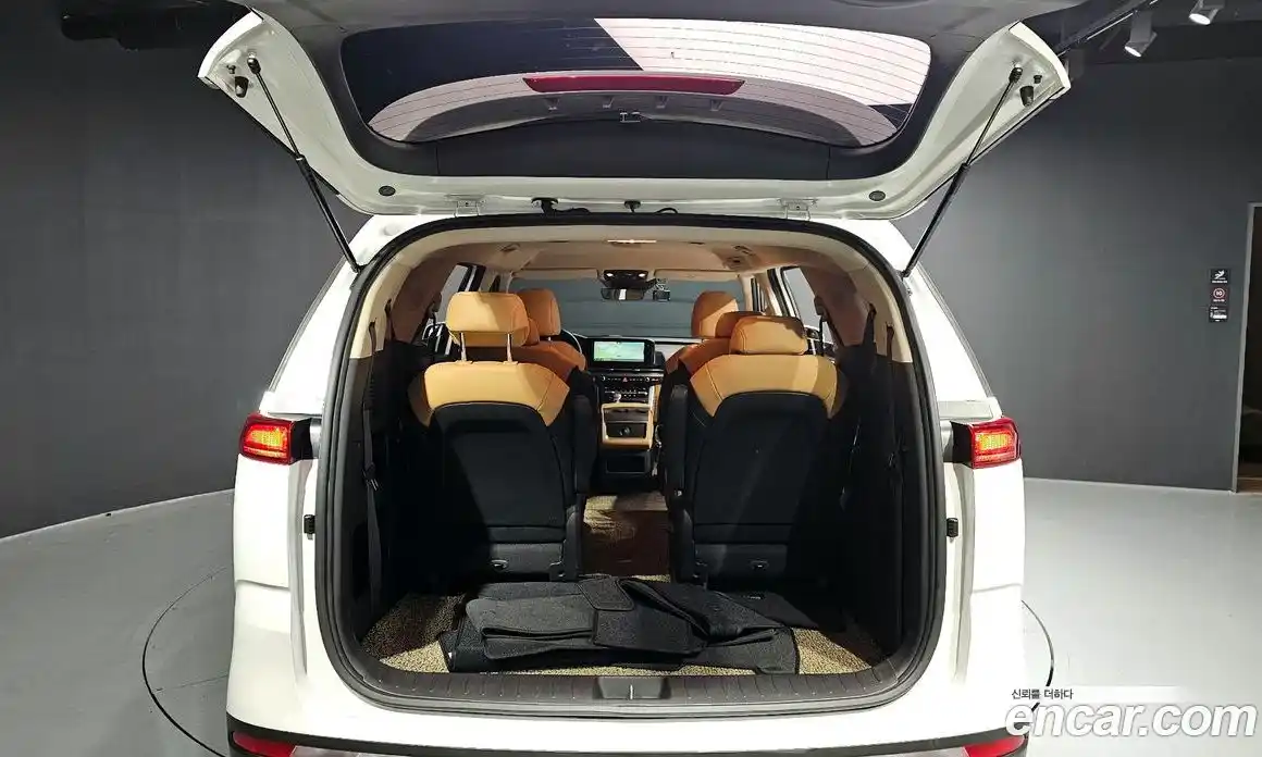 Kia Canival 2022 3.5 гидро в Москве № 2125049, фото 20