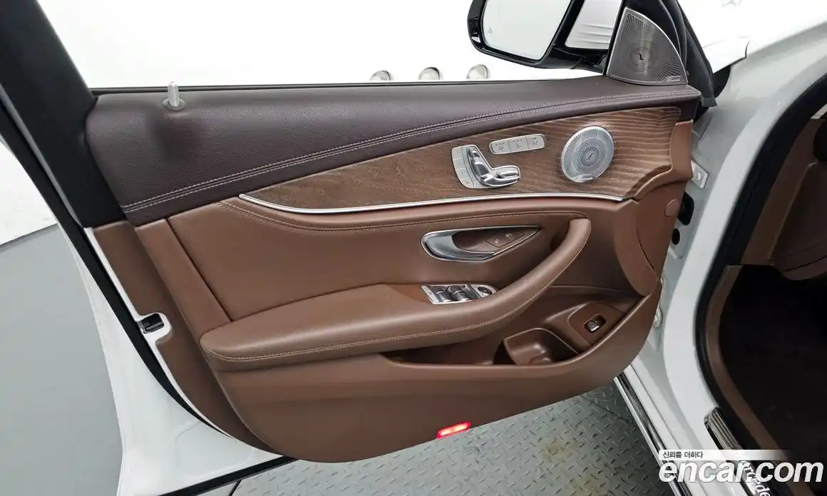 Mercedes-Benz E-Class 2020 2.0 гидро в Москве, фото 14