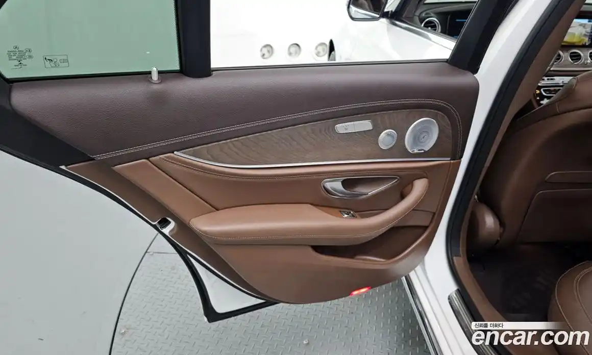 Mercedes-Benz E-Class 2020 2.0 гидро в Москве, фото 15