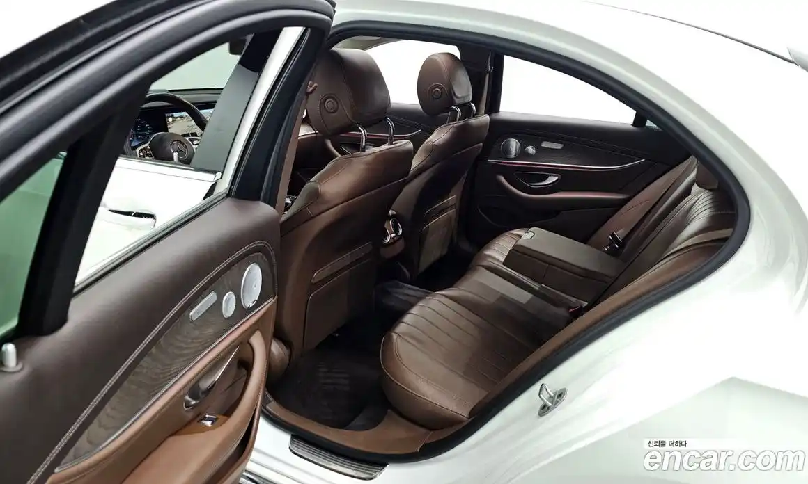 Mercedes-Benz E-Class 2020 2.0 гидро в Москве, фото 24