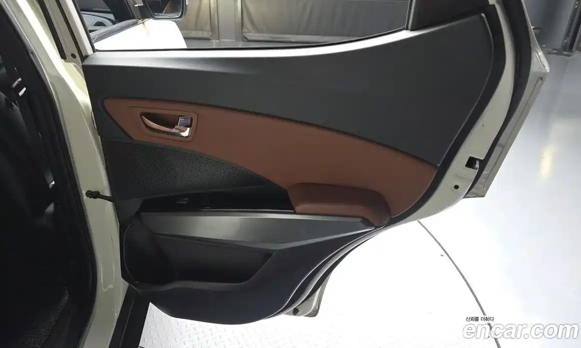 SsangYong TIBOLI 2019 1.6 гидро в Москве № 2126400, фото 15