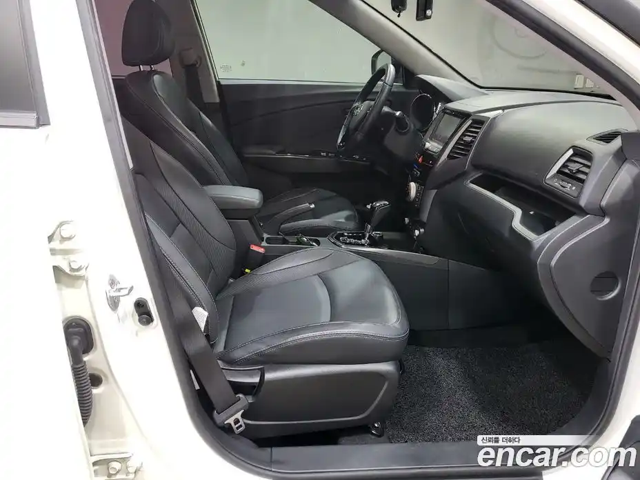 SsangYong TIBOLI 2017 1.6 гидро в Москве № 2127068, фото 17