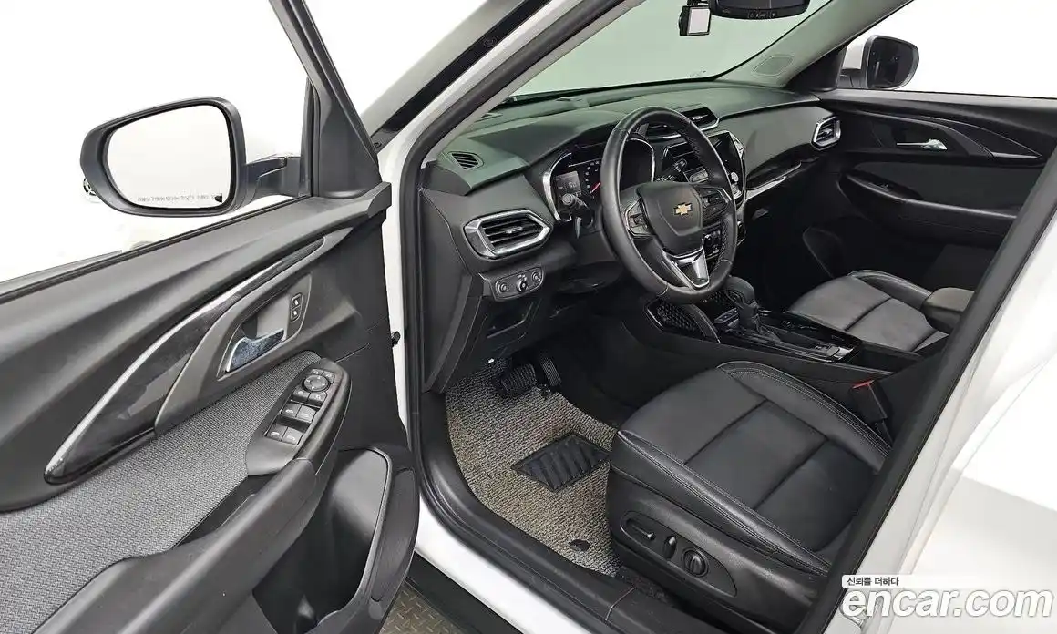 Chevrolet TrailBlazer 2020 1.3 гидро в Москве, фото 12