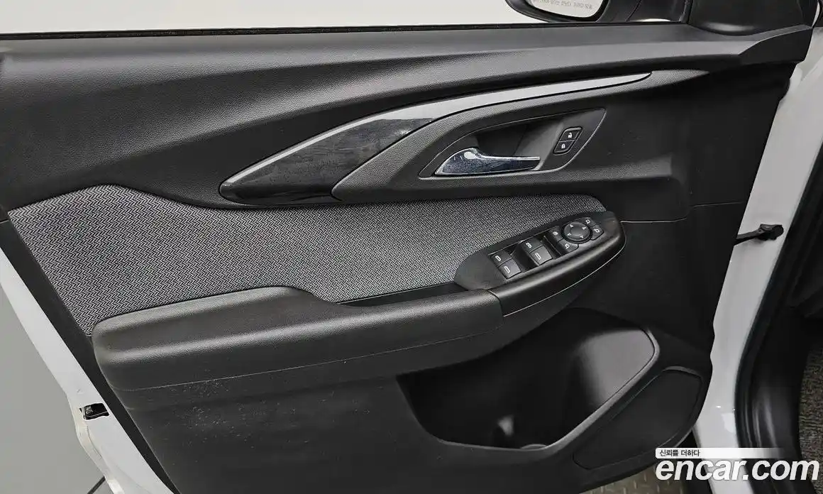 Chevrolet TrailBlazer 2020 1.3 гидро в Москве, фото 13